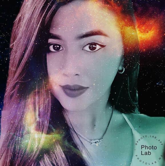 Meet your Posher, Khrystel - Picture 1 of 1